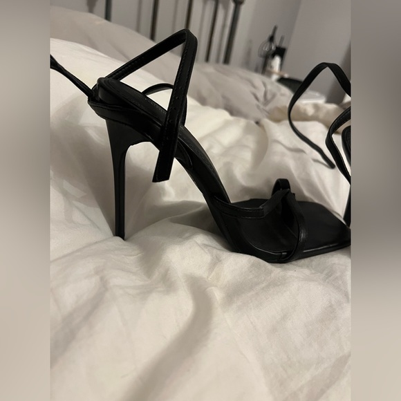 Pretty Little Thing Heels - Picture 4 of 4